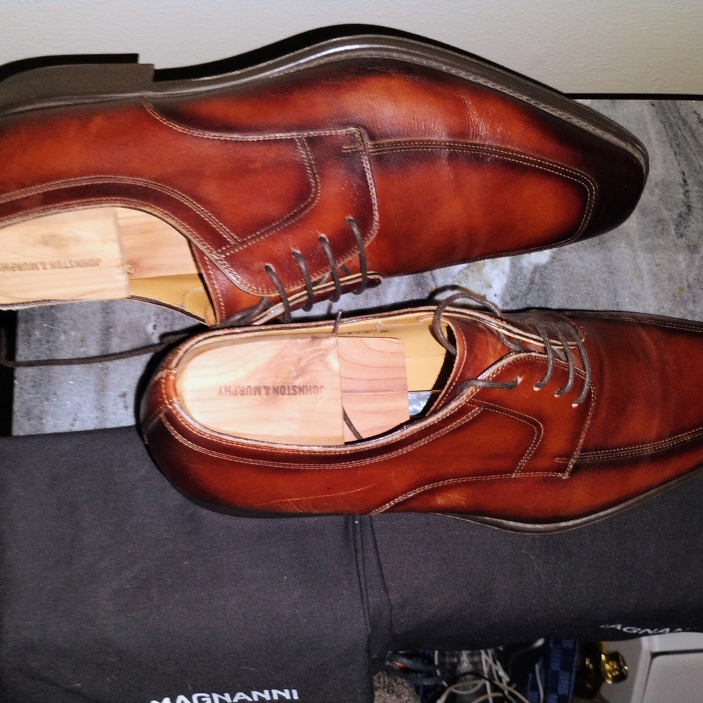 Magnanni Brown Leather Oxford Shoes Timeless Design
